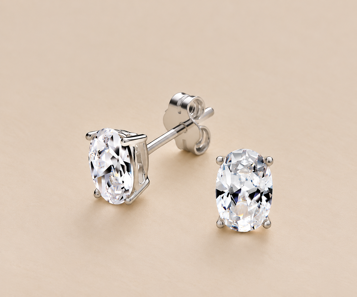 Oval  • Cubic Zirconia • Silver